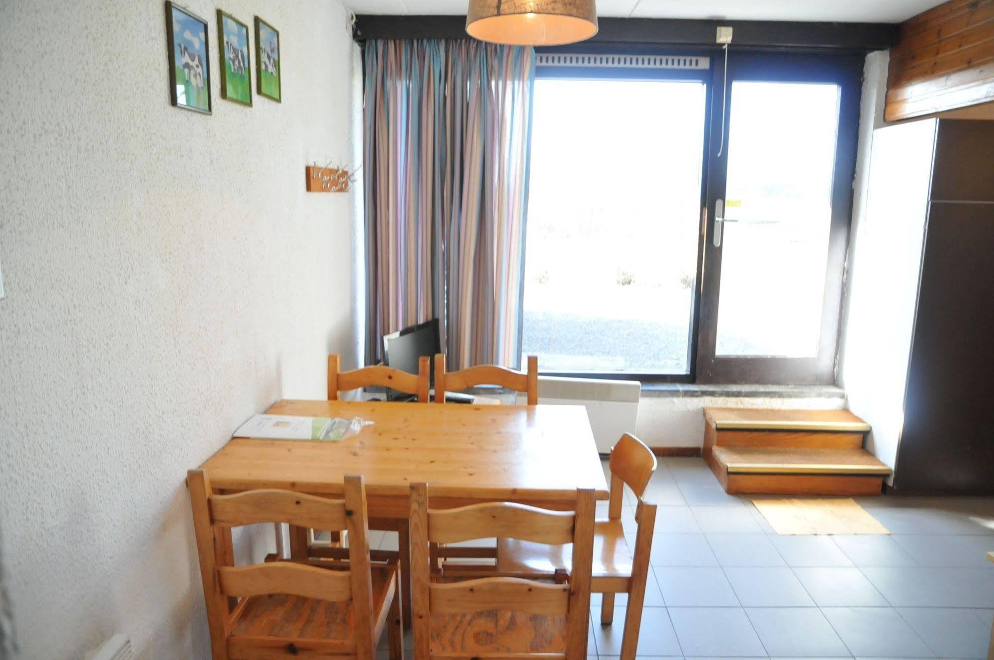 Hotel Espinette à Biron Extérieur photo