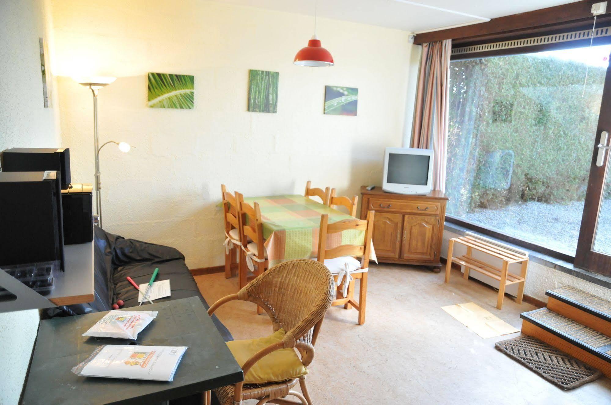 Hotel Espinette à Biron Extérieur photo