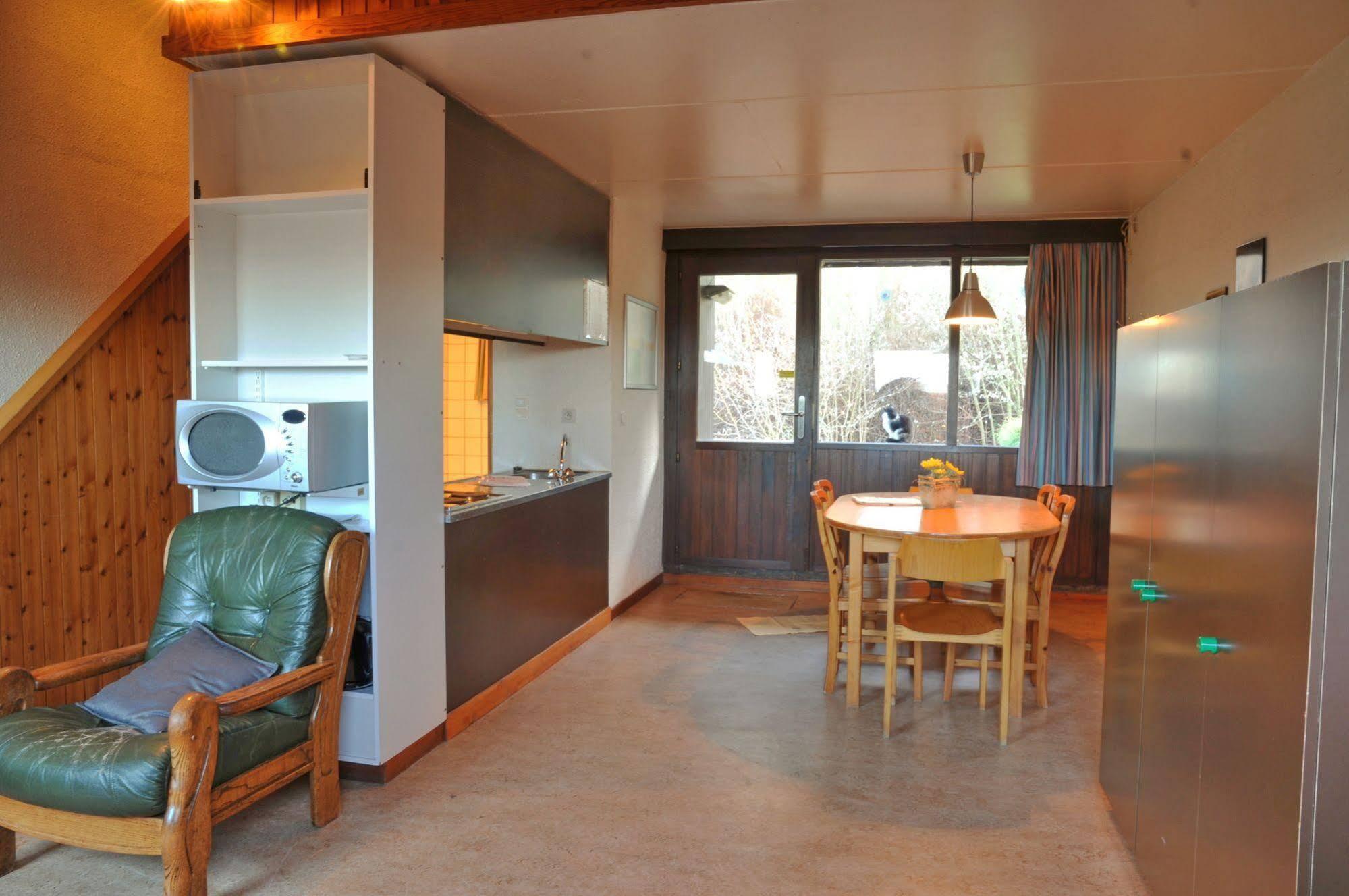 Hotel Espinette à Biron Extérieur photo