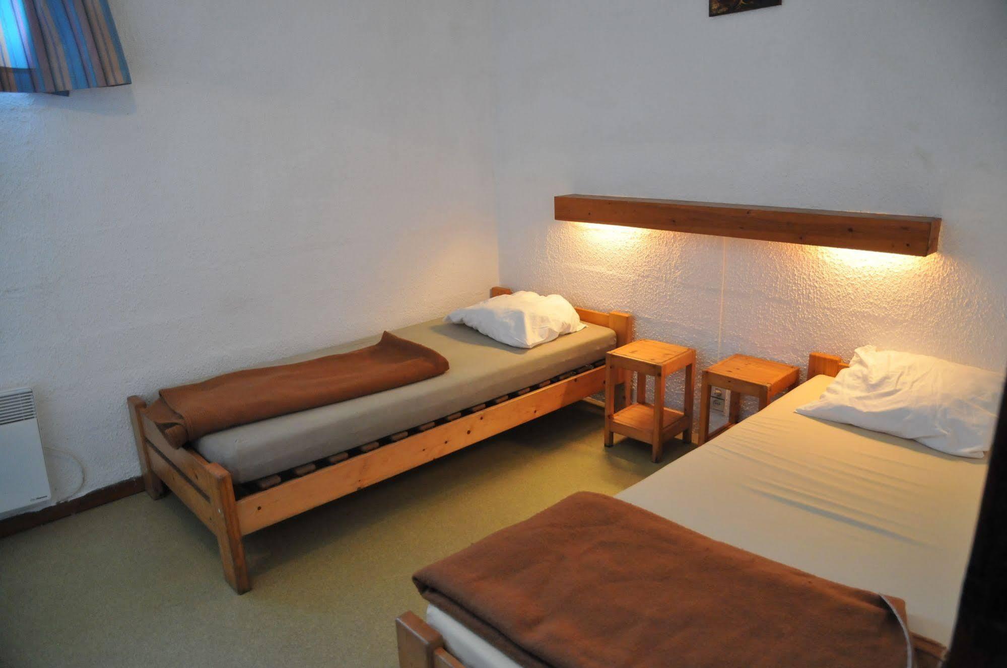 Hotel Espinette à Biron Extérieur photo