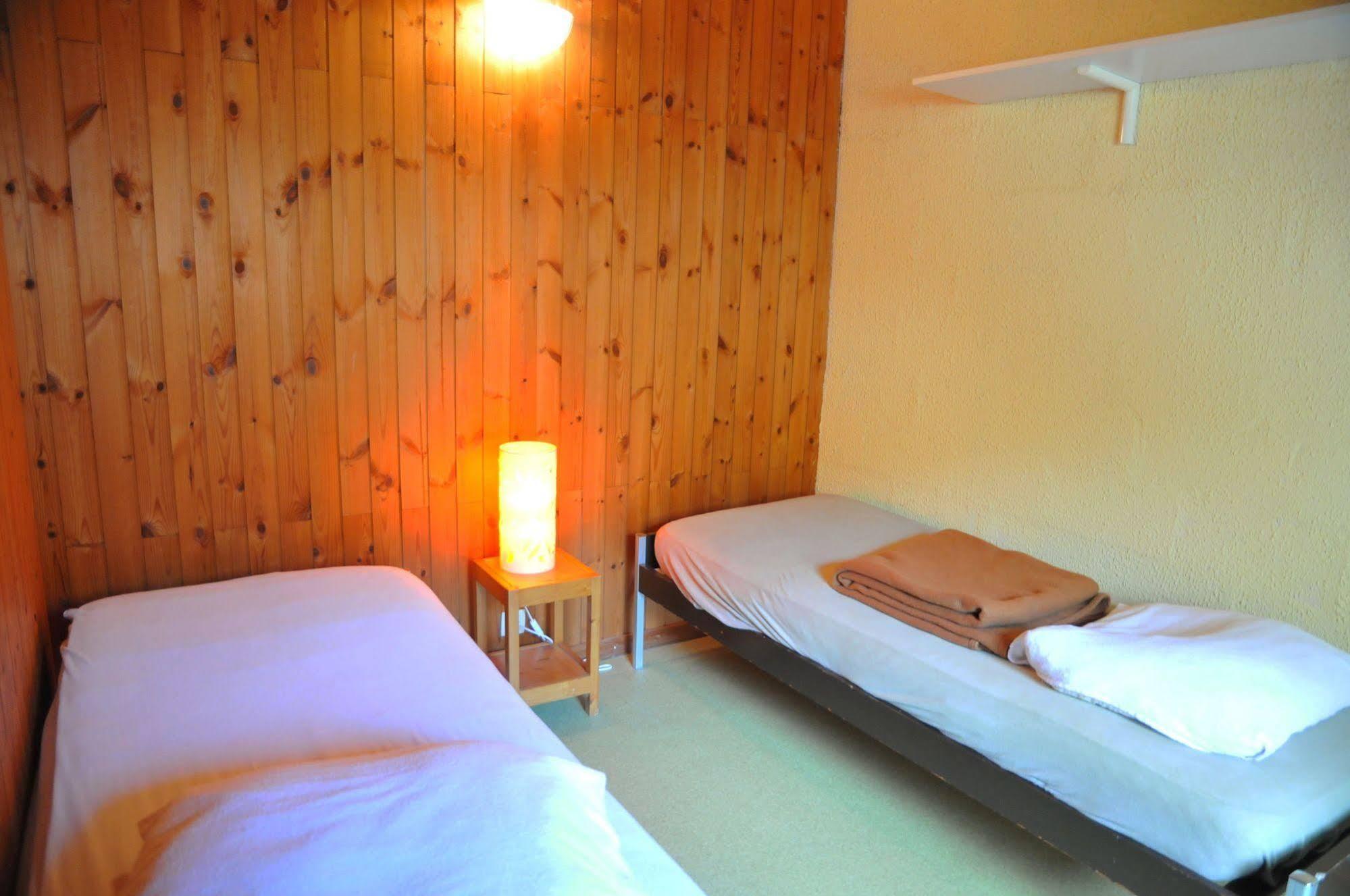 Hotel Espinette à Biron Extérieur photo